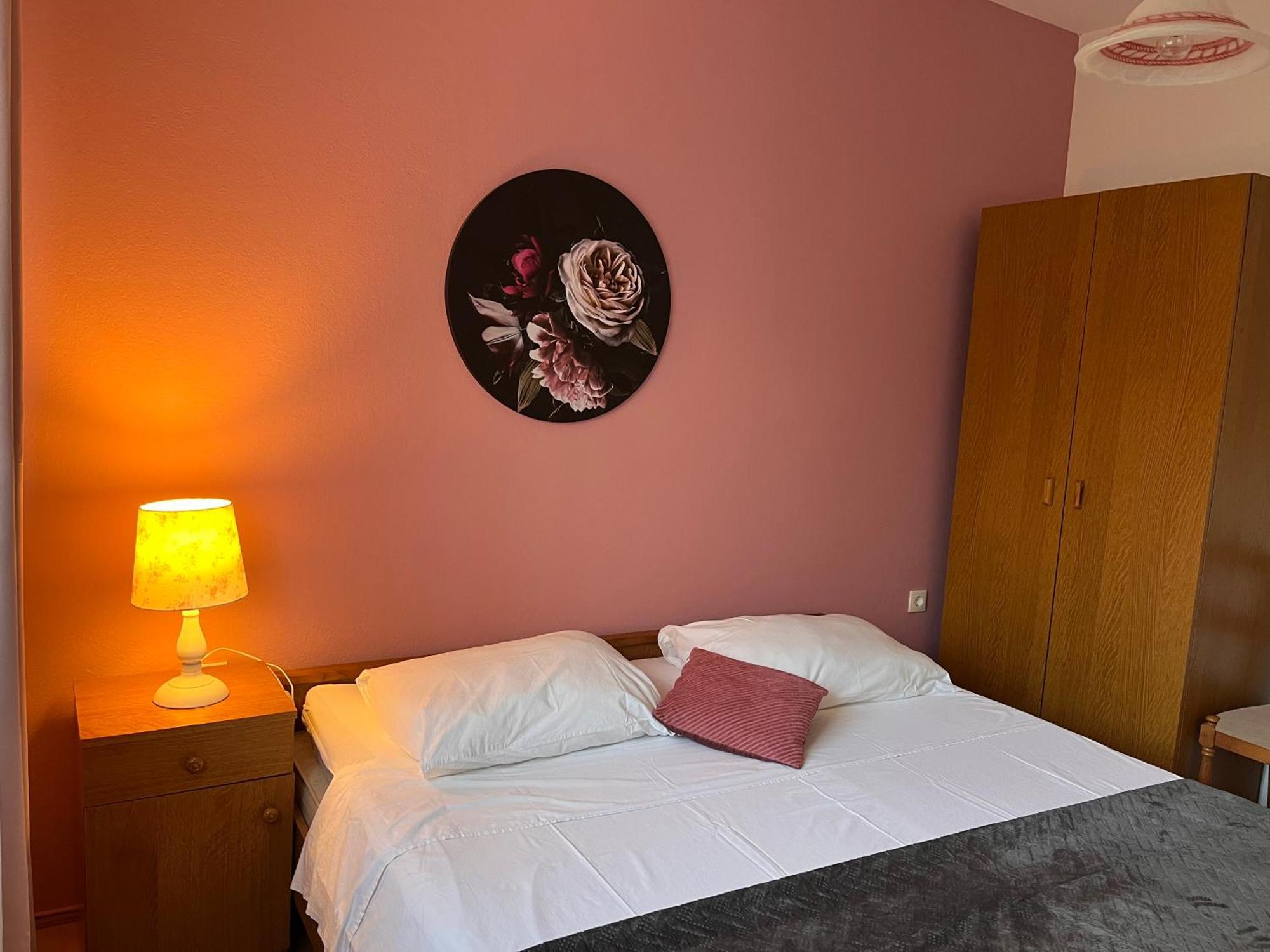 Apartments Villa Mirella 20 M From The Sea - Free Parking Trogir Eksteriør billede