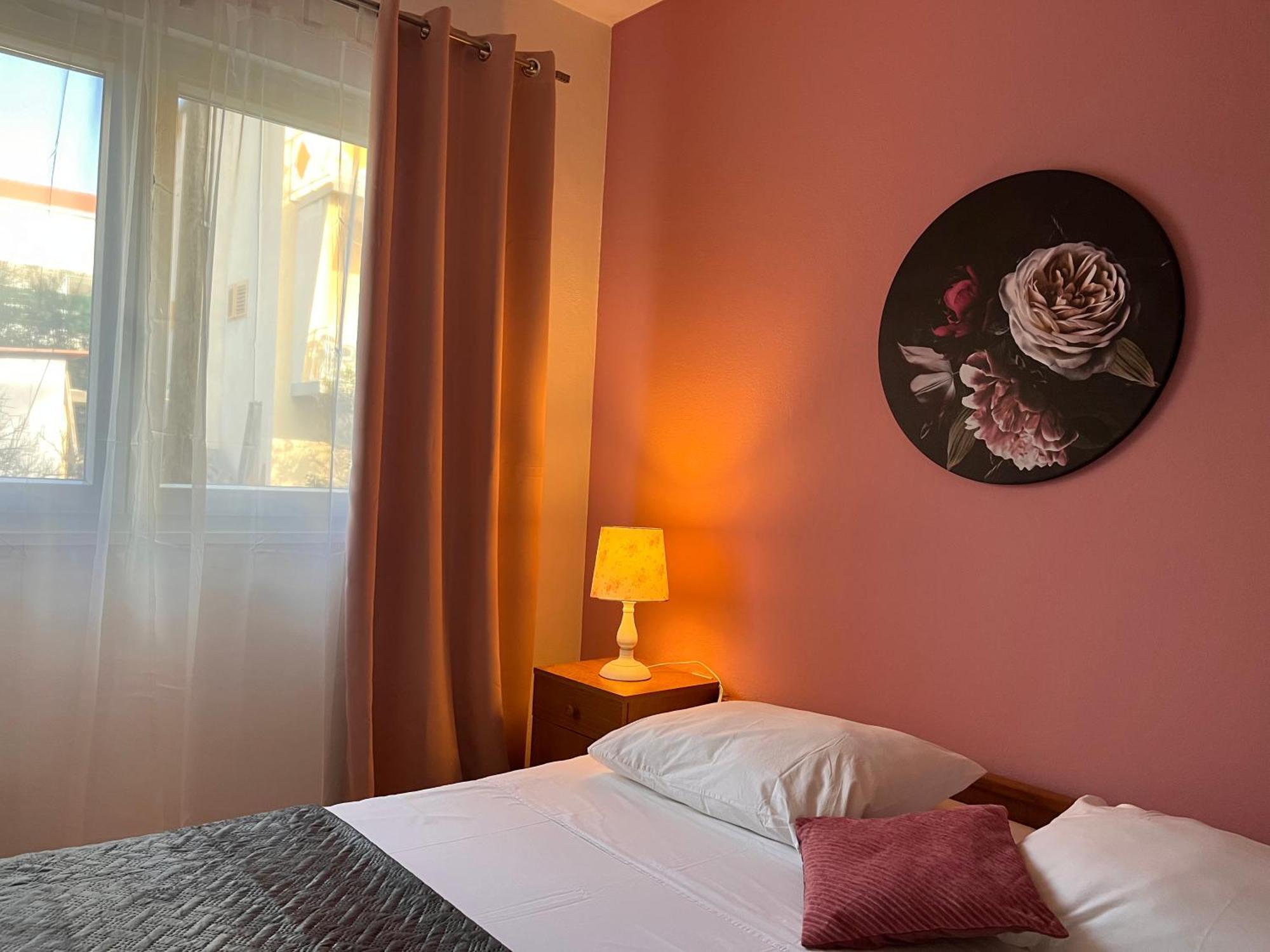 Apartments Villa Mirella 20 M From The Sea - Free Parking Trogir Eksteriør billede