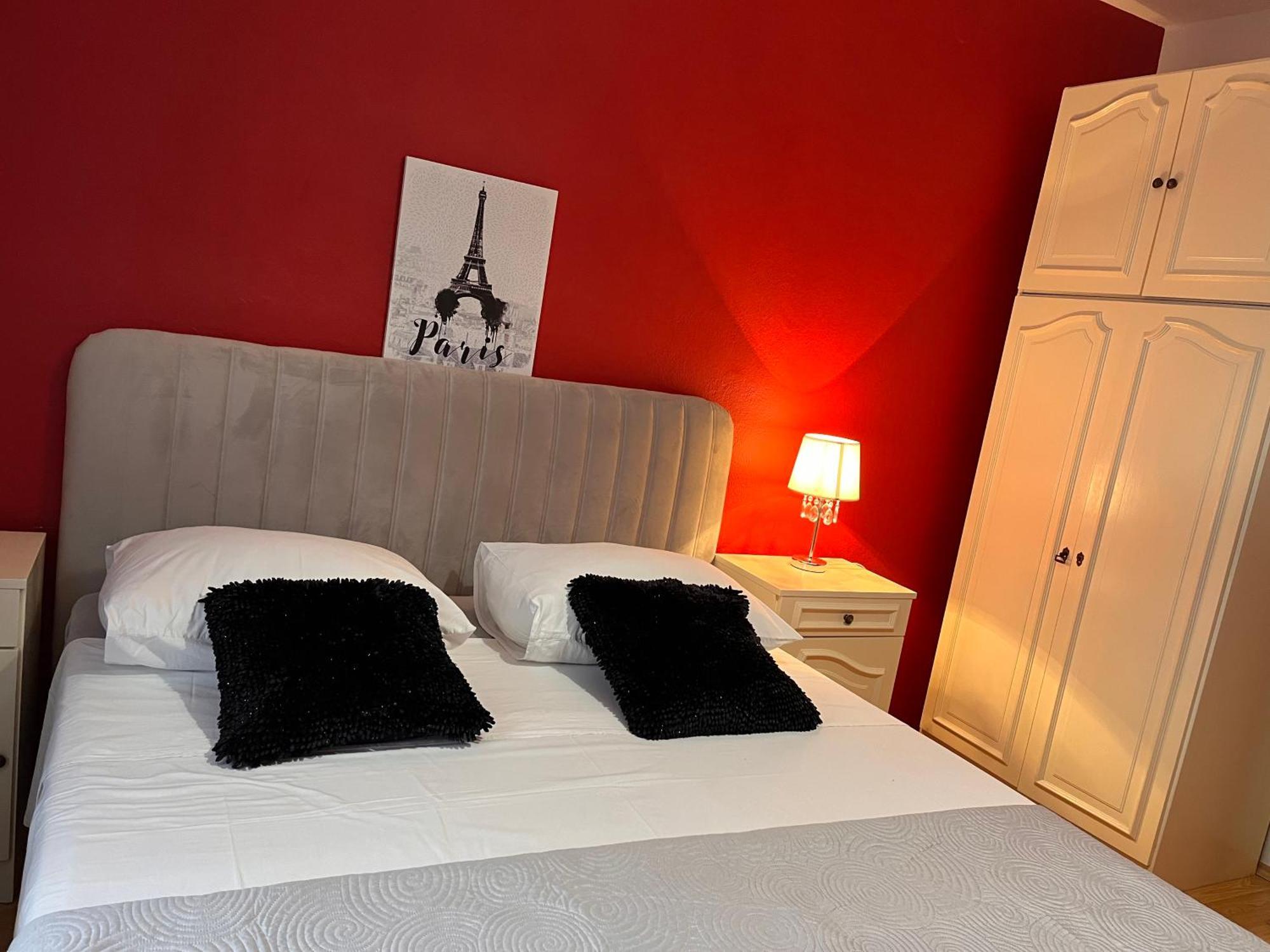 Apartments Villa Mirella 20 M From The Sea - Free Parking Trogir Eksteriør billede
