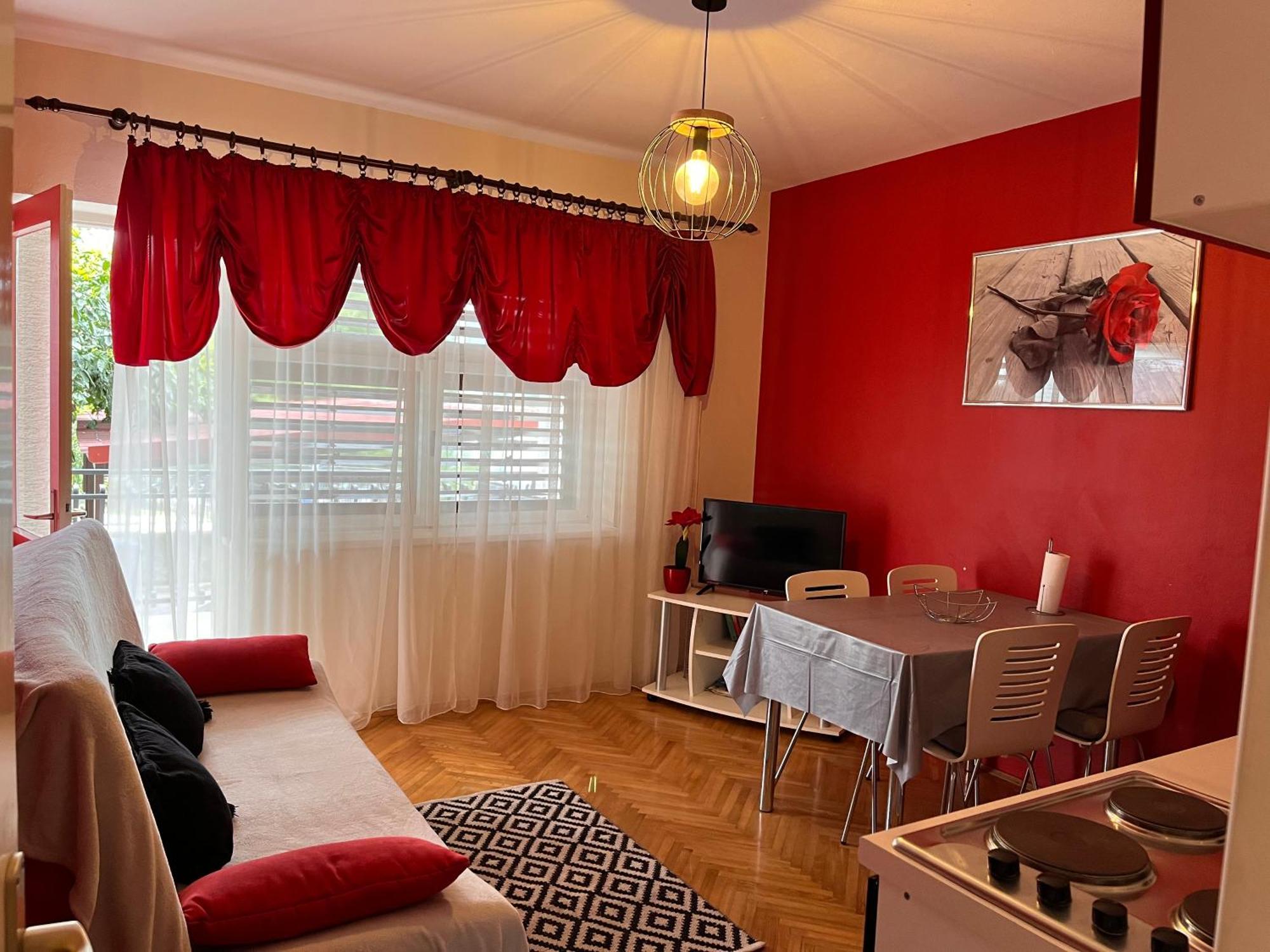 Apartments Villa Mirella 20 M From The Sea - Free Parking Trogir Eksteriør billede